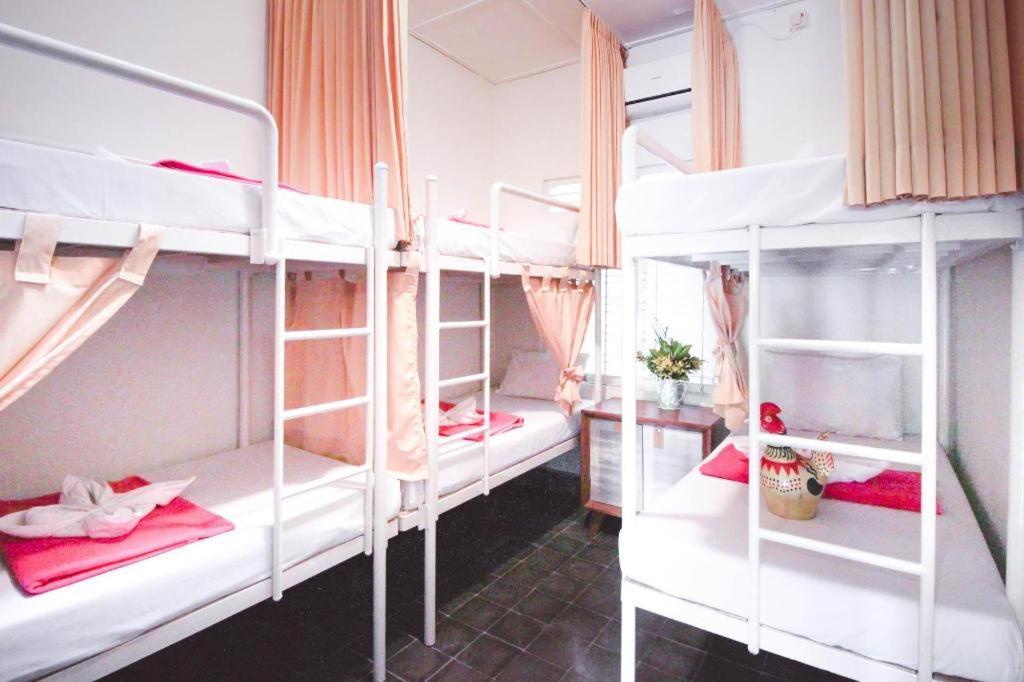 Bhumi Hostel Джок'якарта Екстер'єр фото